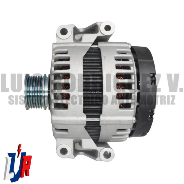 Alternador Mercedes Benz C300, C350, C63, CL500, CLK500, CLK63, CLS350, CLS63, E230, E280, E300, E350, E500, E63, G500, ML63, R280, R300, R350, R500, R63, S280, S300, S350, S450, S500, SL280, SL300, SL350, SL500, SL63 (0121715006)